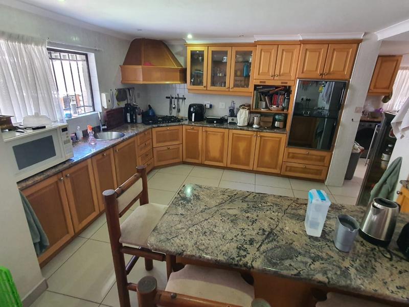 4 Bedroom Property for Sale in Umhlanga KwaZulu-Natal