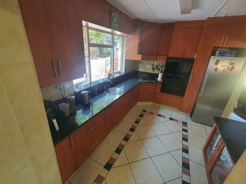 5 Bedroom Property for Sale in Herrwood Park KwaZulu-Natal