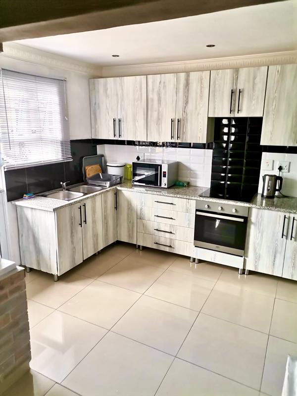 To Let 2 Bedroom Property for Rent in Kwandengezi KwaZulu-Natal