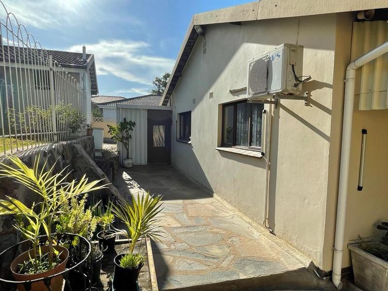 3 Bedroom Property for Sale in Sea View KwaZulu-Natal