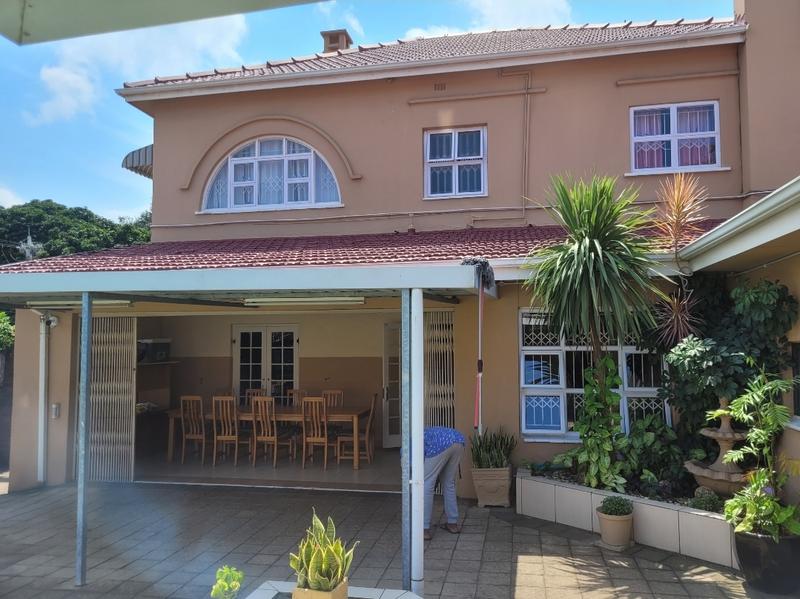 8 Bedroom Property for Sale in Essenwood KwaZulu-Natal