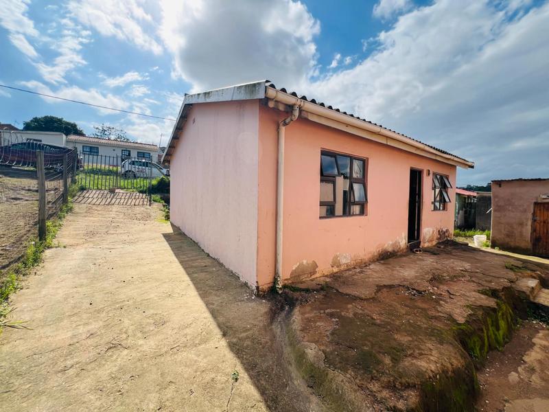 5 Bedroom Property for Sale in Ntuzuma KwaZulu-Natal