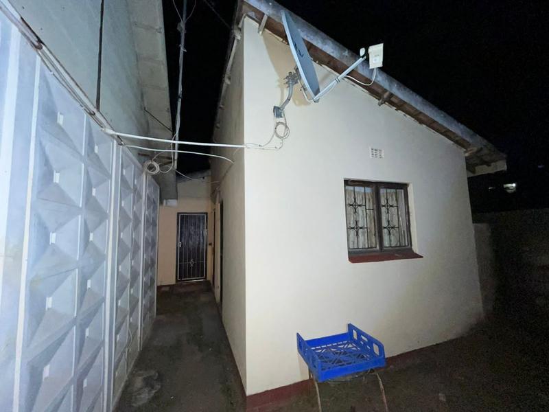 To Let 2 Bedroom Property for Rent in Umlazi BB KwaZulu-Natal