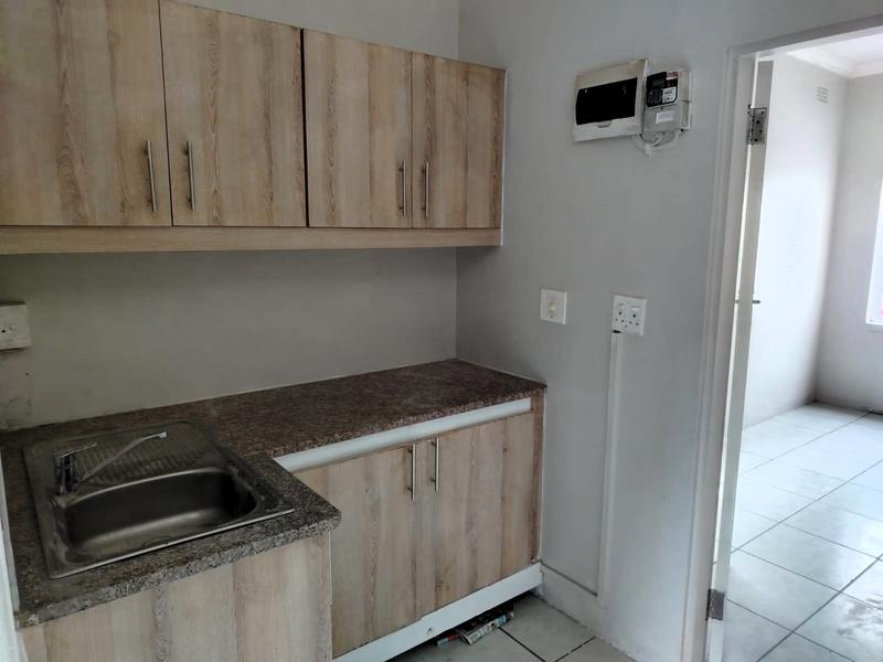 To Let 2 Bedroom Property for Rent in Durban North KwaZulu-Natal