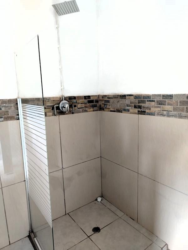 To Let 2 Bedroom Property for Rent in Durban North KwaZulu-Natal