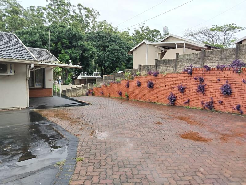 To Let 2 Bedroom Property for Rent in Durban North KwaZulu-Natal