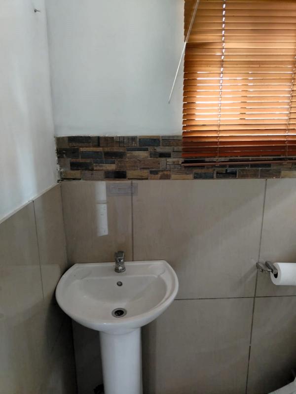 To Let 2 Bedroom Property for Rent in Durban North KwaZulu-Natal