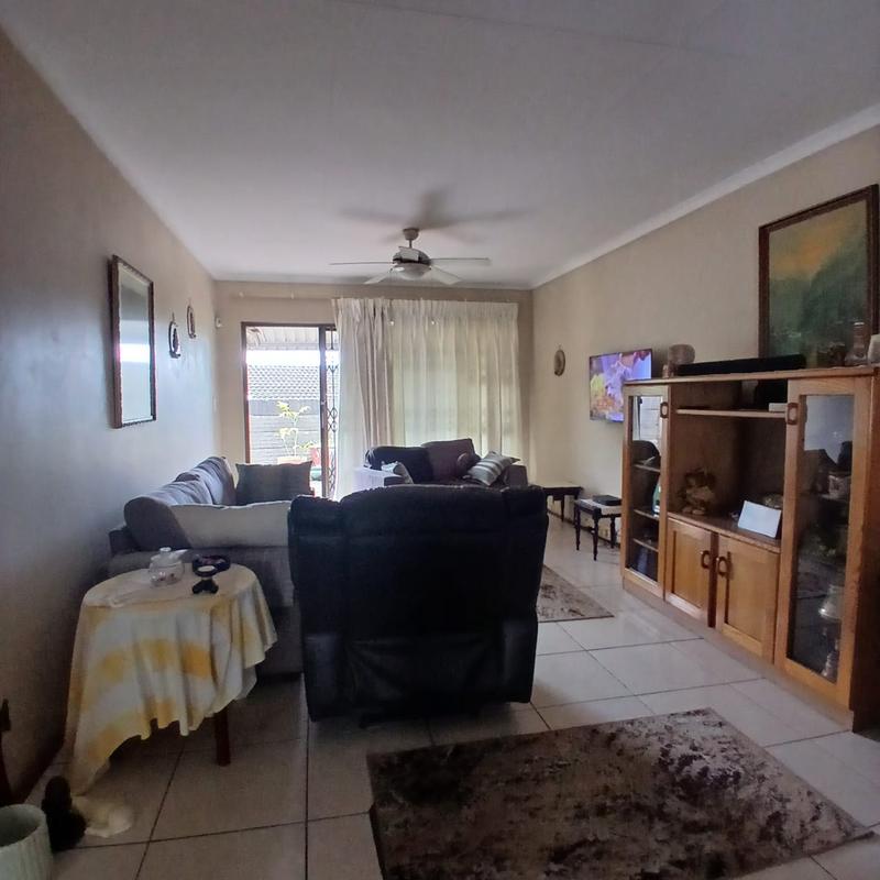 2 Bedroom Property for Sale in Montclair KwaZulu-Natal