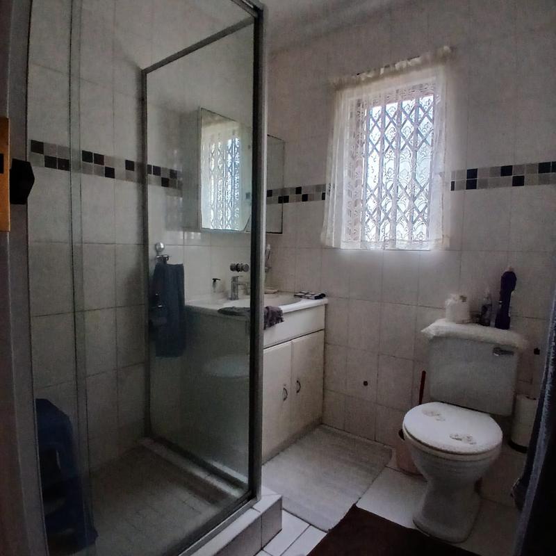 2 Bedroom Property for Sale in Montclair KwaZulu-Natal