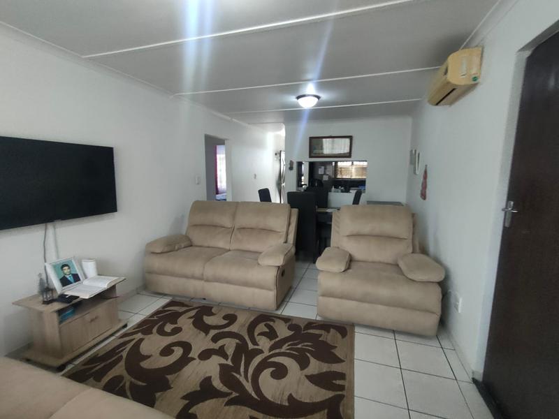 2 Bedroom Property for Sale in Malvern KwaZulu-Natal