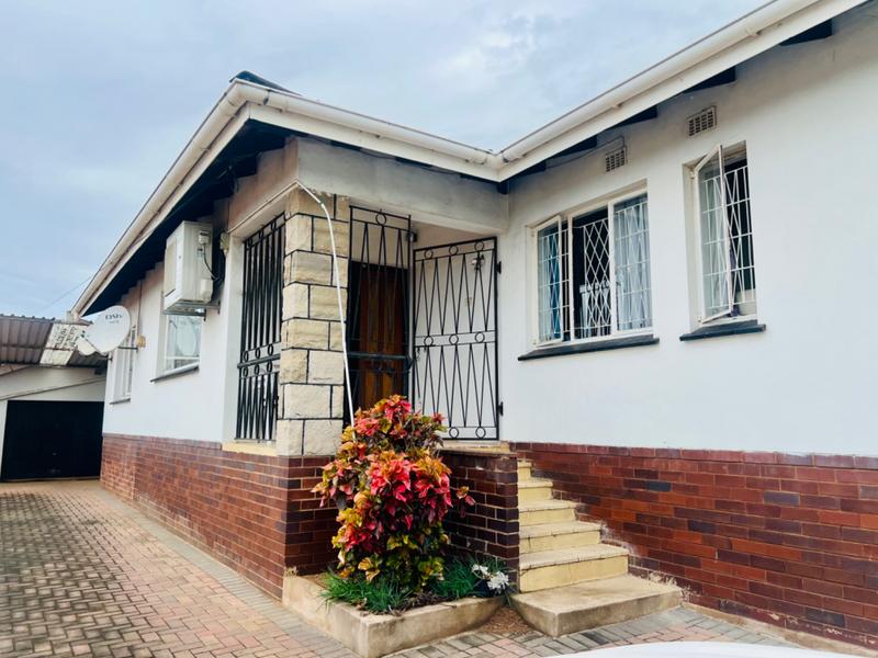 4 Bedroom Property for Sale in Reservoir Hills KwaZulu-Natal