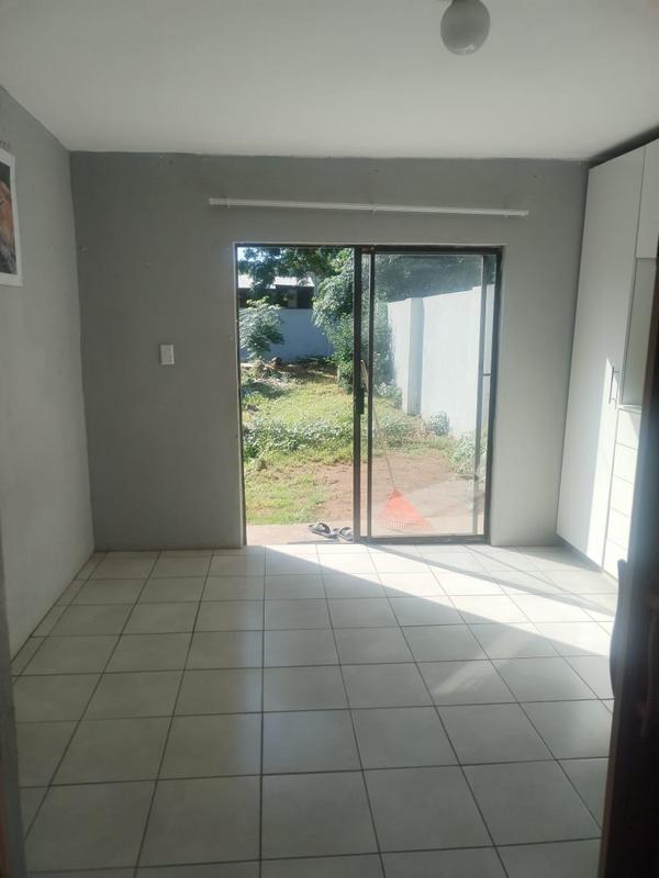 To Let 1 Bedroom Property for Rent in Yellowwood Park KwaZulu-Natal