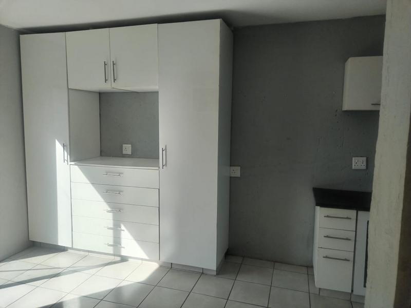 To Let 1 Bedroom Property for Rent in Yellowwood Park KwaZulu-Natal