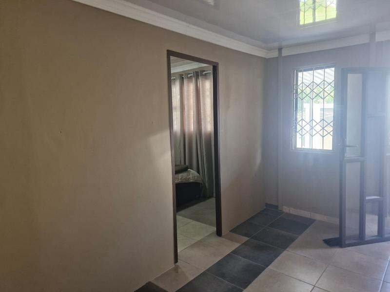 To Let 2 Bedroom Property for Rent in Hillary KwaZulu-Natal