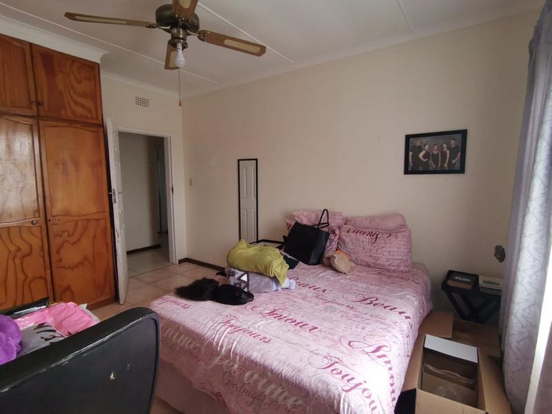 To Let 4 Bedroom Property for Rent in Empangeni Central KwaZulu-Natal