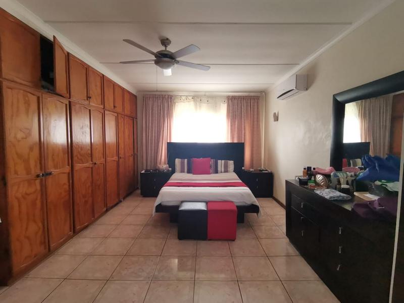 To Let 4 Bedroom Property for Rent in Empangeni Central KwaZulu-Natal