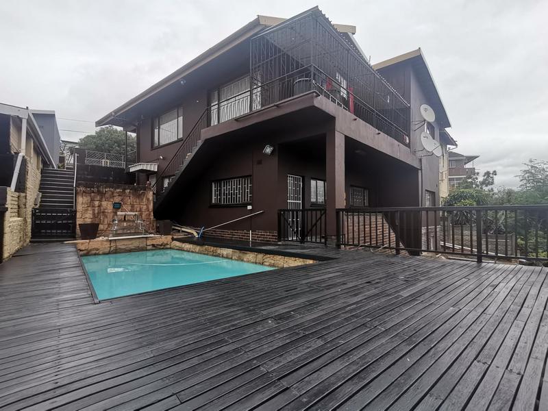 6 Bedroom Property for Sale in Reservoir Hills KwaZulu-Natal