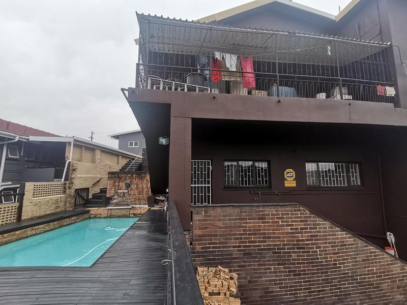 6 Bedroom Property for Sale in Reservoir Hills KwaZulu-Natal