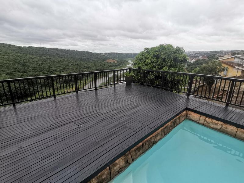 6 Bedroom Property for Sale in Reservoir Hills KwaZulu-Natal