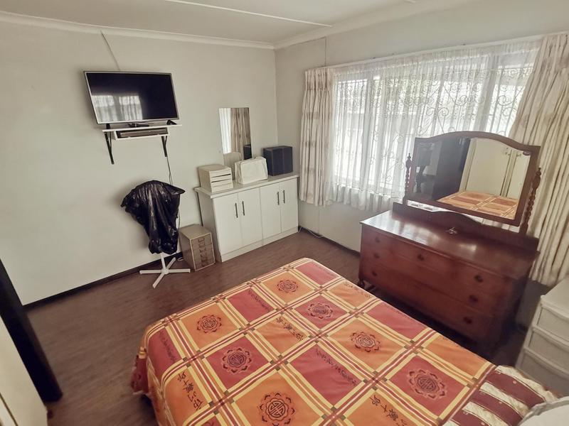 6 Bedroom Property for Sale in Reservoir Hills KwaZulu-Natal