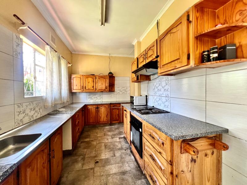 6 Bedroom Property for Sale in Scottsville KwaZulu-Natal