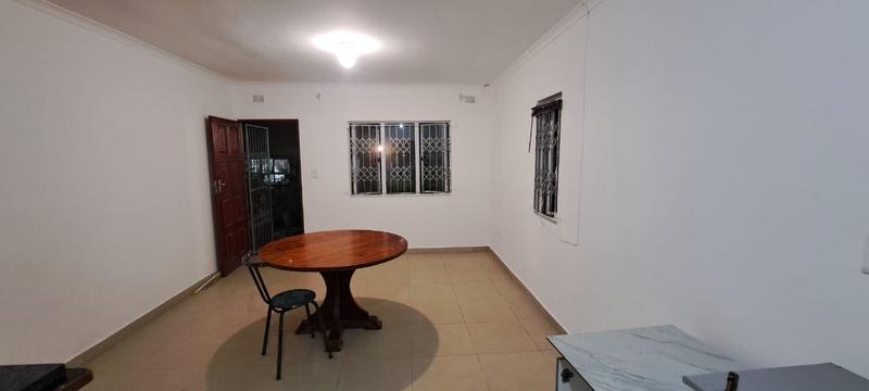 To Let 2 Bedroom Property for Rent in Sunford KwaZulu-Natal