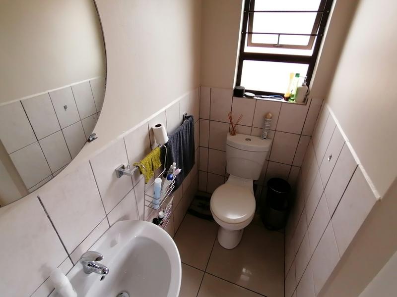 To Let 3 Bedroom Property for Rent in Pinelands KwaZulu-Natal