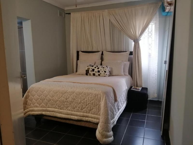 3 Bedroom Property for Sale in Montclair KwaZulu-Natal