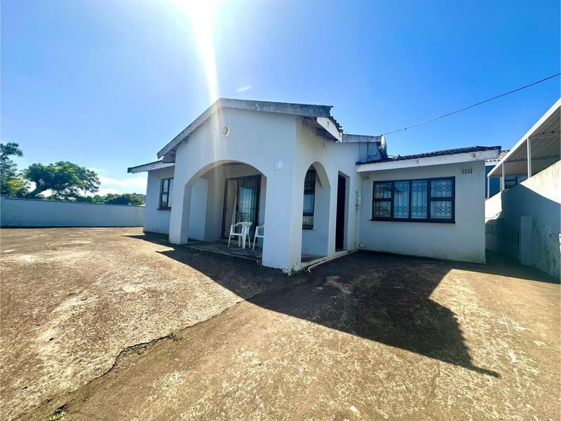 4 Bedroom Property for Sale in Umlazi KwaZulu-Natal