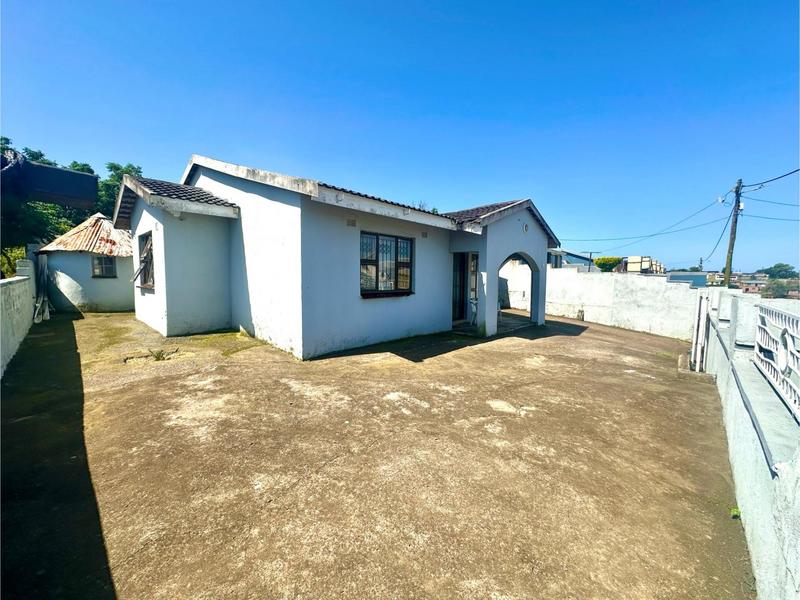 4 Bedroom Property for Sale in Umlazi KwaZulu-Natal