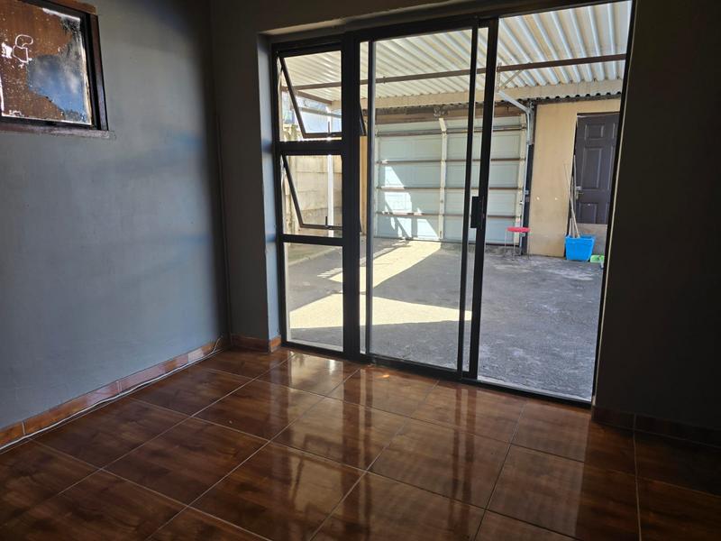 To Let 2 Bedroom Property for Rent in Burlington Heights KwaZulu-Natal