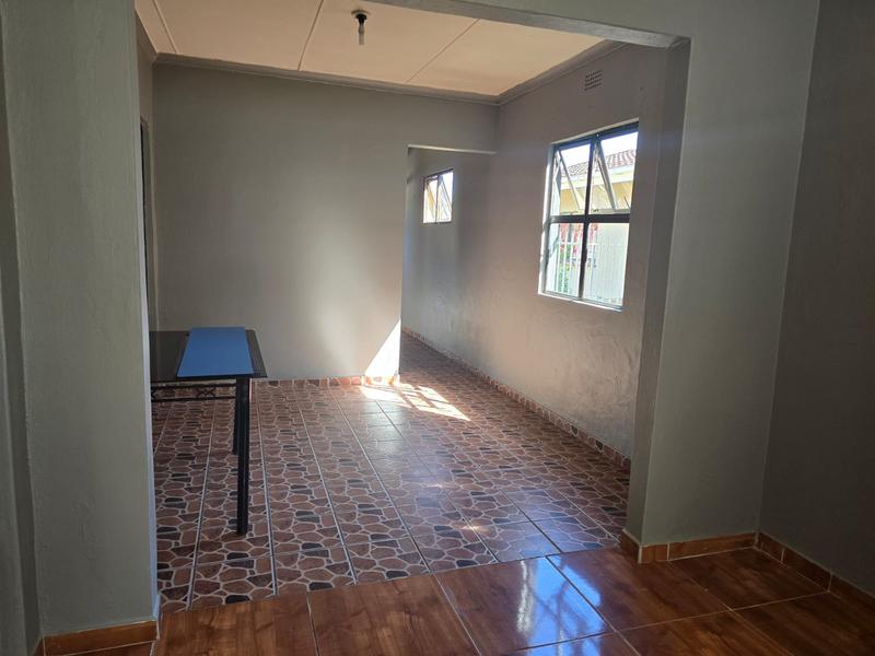 To Let 2 Bedroom Property for Rent in Burlington Heights KwaZulu-Natal