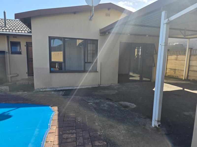 To Let 2 Bedroom Property for Rent in Burlington Heights KwaZulu-Natal