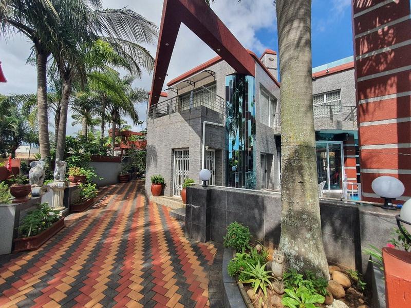 5 Bedroom Property for Sale in Umhlanga KwaZulu-Natal