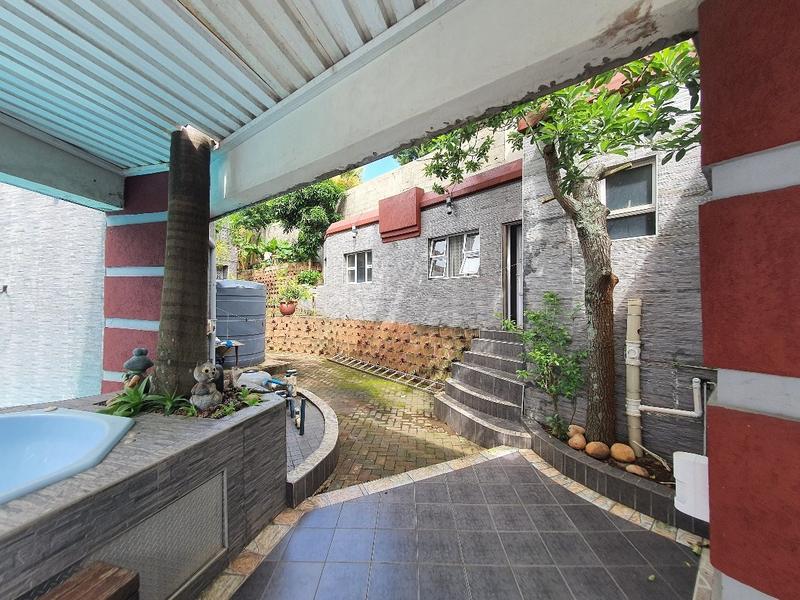 5 Bedroom Property for Sale in Umhlanga KwaZulu-Natal