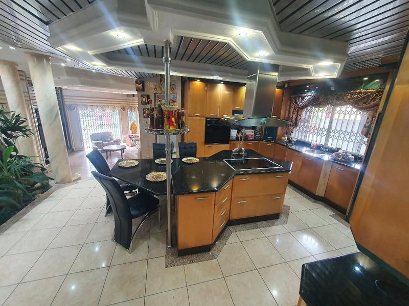 5 Bedroom Property for Sale in Umhlanga KwaZulu-Natal