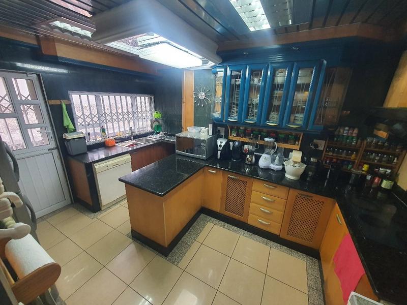 5 Bedroom Property for Sale in Umhlanga KwaZulu-Natal