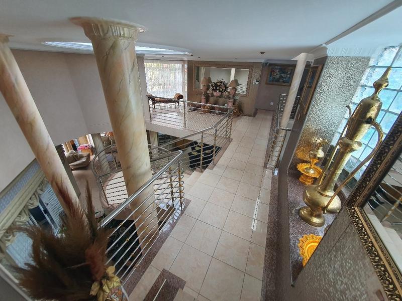 5 Bedroom Property for Sale in Umhlanga KwaZulu-Natal