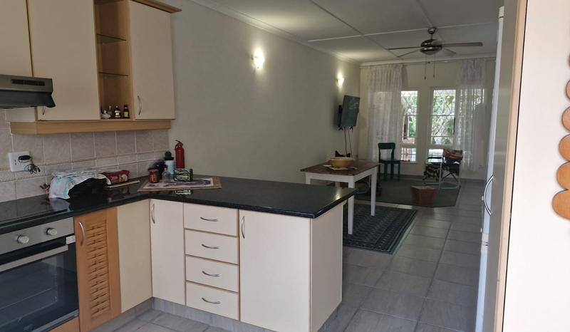 2 Bedroom Property for Sale in Uvongo KwaZulu-Natal