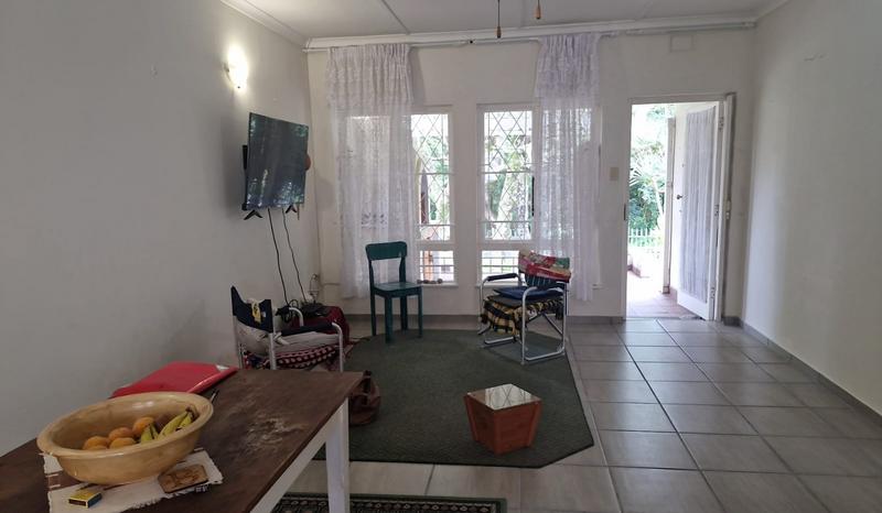 2 Bedroom Property for Sale in Uvongo KwaZulu-Natal