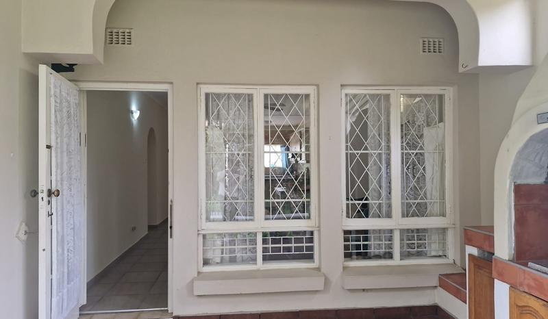 2 Bedroom Property for Sale in Uvongo KwaZulu-Natal