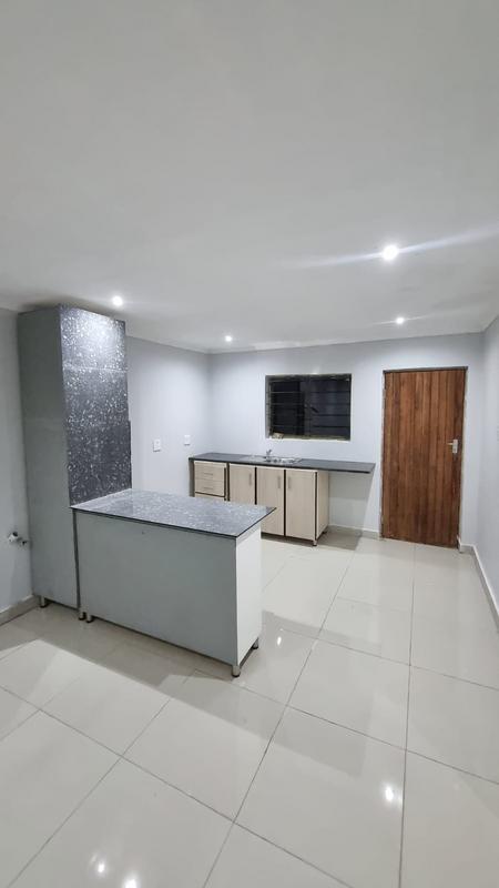 To Let 2 Bedroom Property for Rent in Malvern KwaZulu-Natal