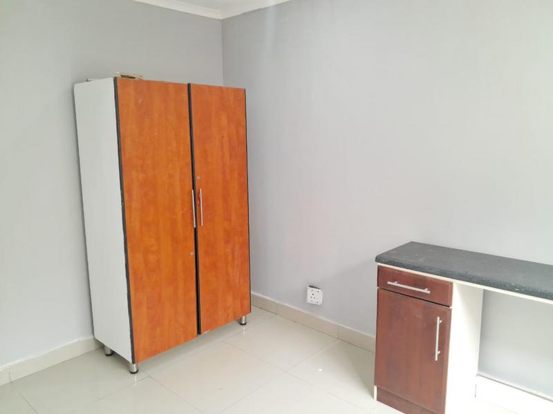 To Let 2 Bedroom Property for Rent in Malvern KwaZulu-Natal