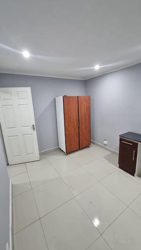 To Let 2 Bedroom Property for Rent in Malvern KwaZulu-Natal