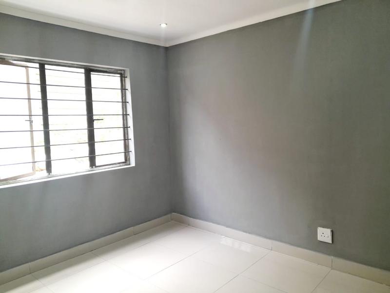 To Let 2 Bedroom Property for Rent in Malvern KwaZulu-Natal