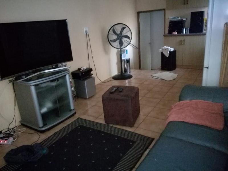 To Let 1 Bedroom Property for Rent in Umbilo KwaZulu-Natal