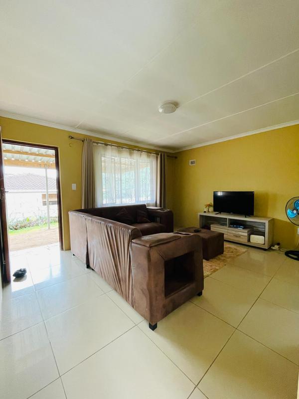 2 Bedroom Property for Sale in Birchwood Park KwaZulu-Natal