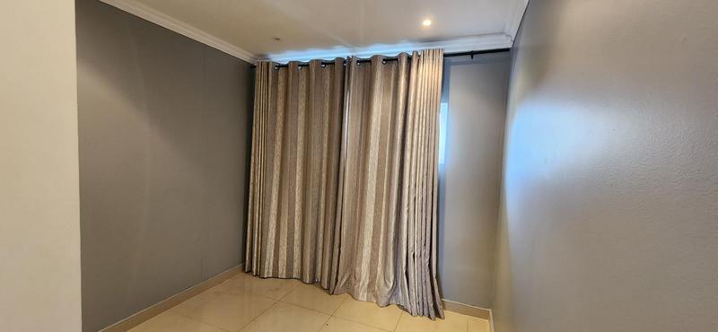 2 Bedroom Property for Sale in Umhlanga Ridge KwaZulu-Natal