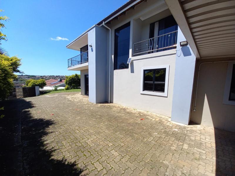 5 Bedroom Property for Sale in Caneside KwaZulu-Natal