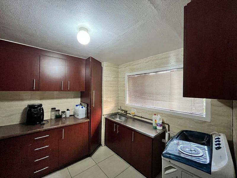 To Let 2 Bedroom Property for Rent in Pinetown KwaZulu-Natal